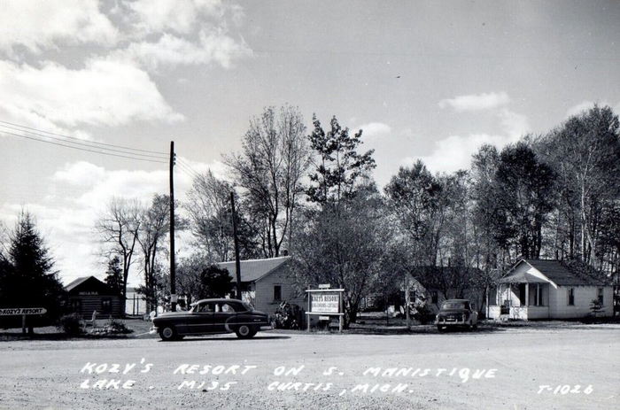 Curtis - Vintage Postcard (newer photo)